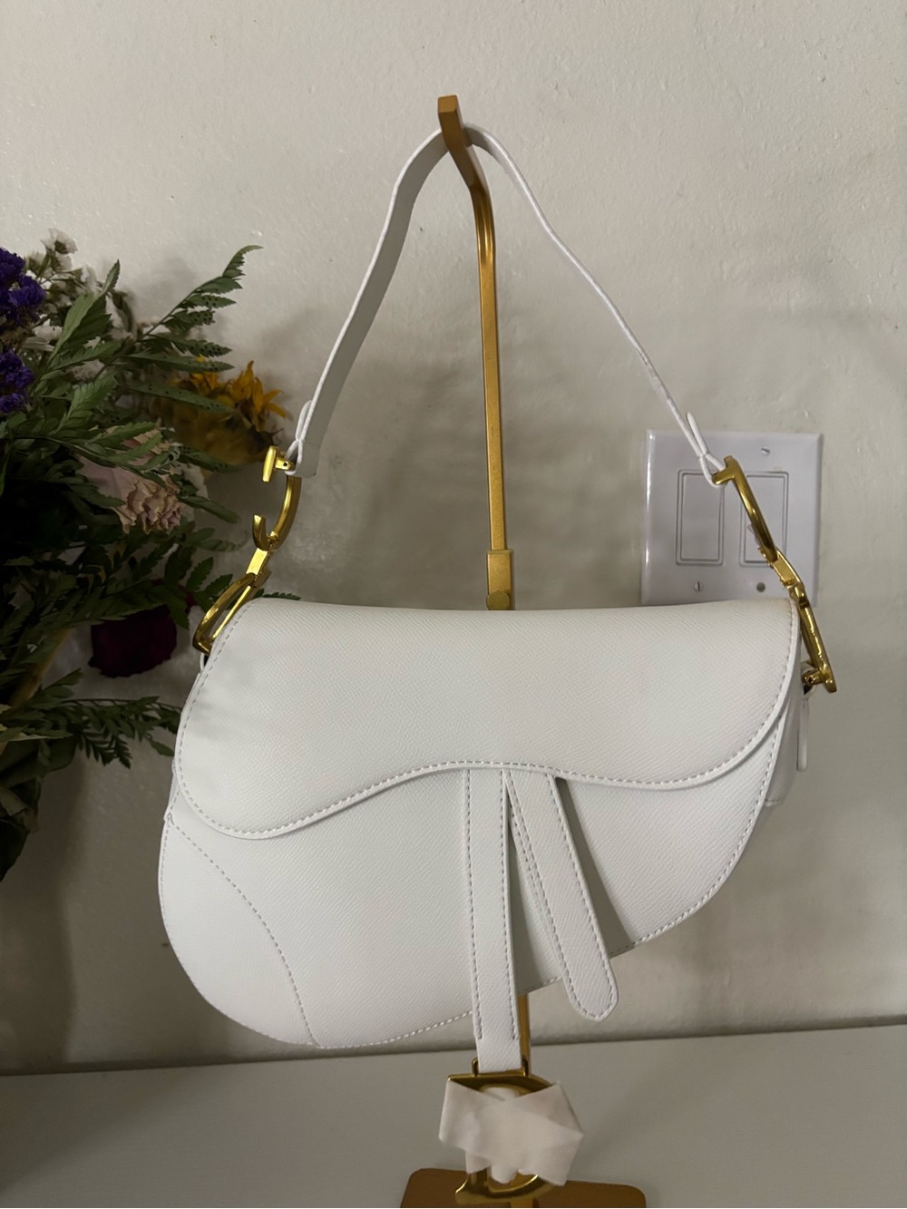 White Saddle Shoulder Bag - Elegant Women’s Handbag